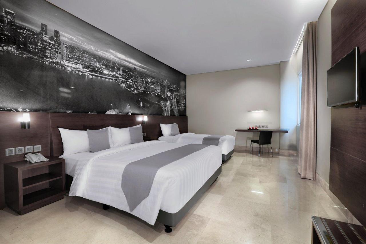 Hotel Neo+ Balikpapan By Aston Exterior photo