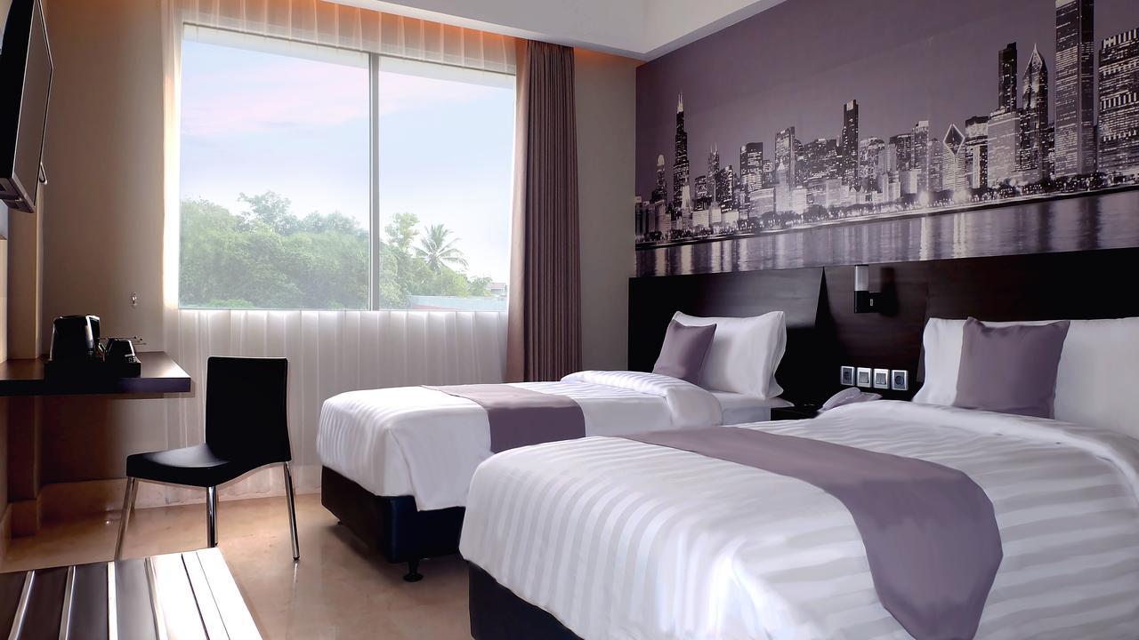 Hotel Neo+ Balikpapan By Aston Exterior photo